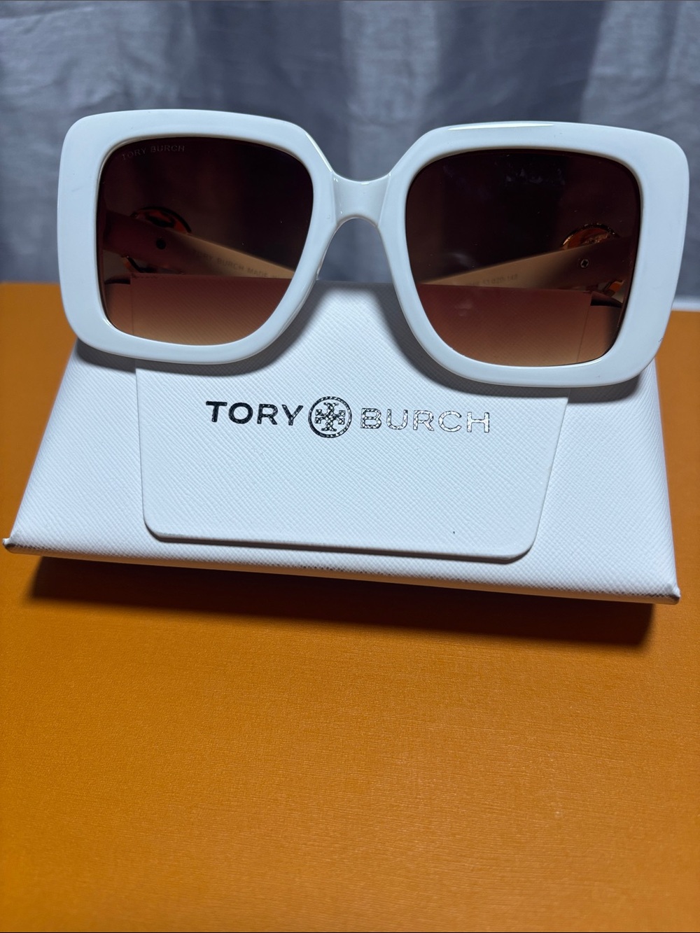 Tory Burch White Square Frame Sunglasses with Brown Gradient Lenses